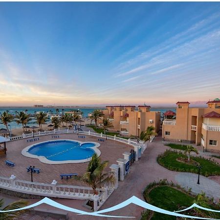 Dolphin Beach Resort Yanbu Exteriér fotografie