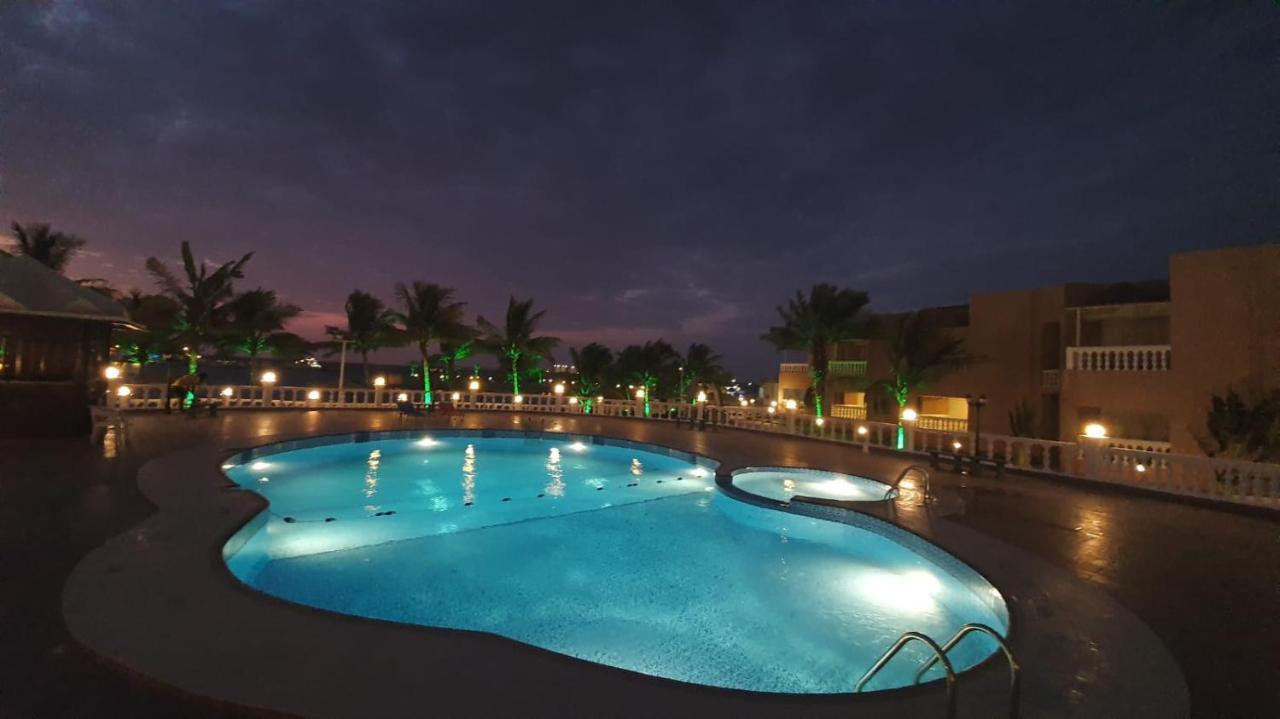 Dolphin Beach Resort Yanbu Exteriér fotografie
