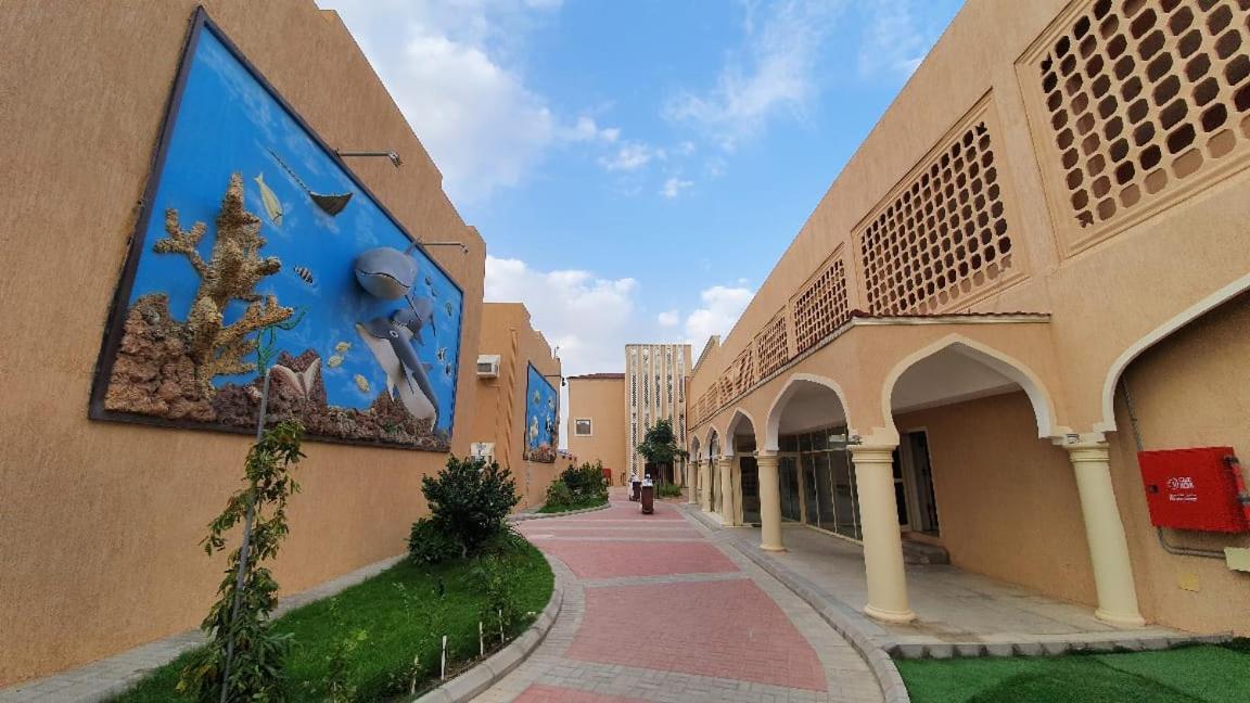 Dolphin Beach Resort Yanbu Exteriér fotografie